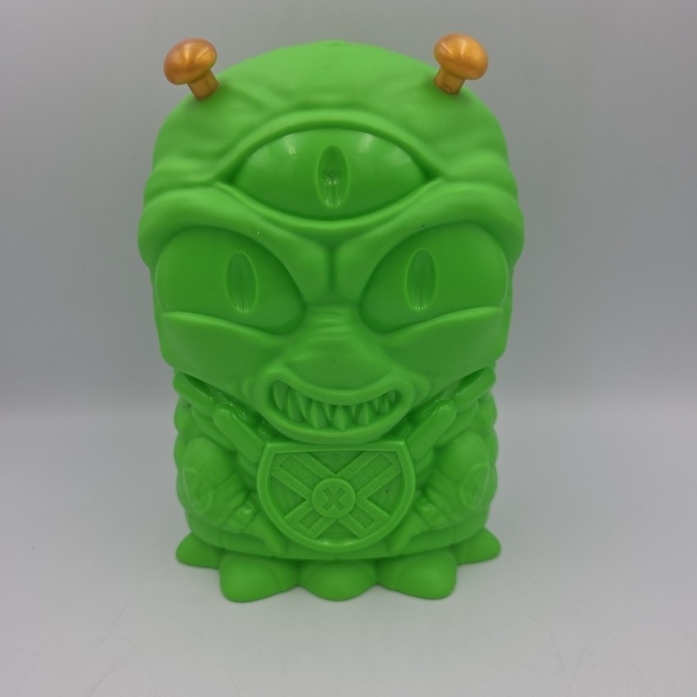 EMPTY TREASURE X Mega Green Alien Dissection Figure EMPTY